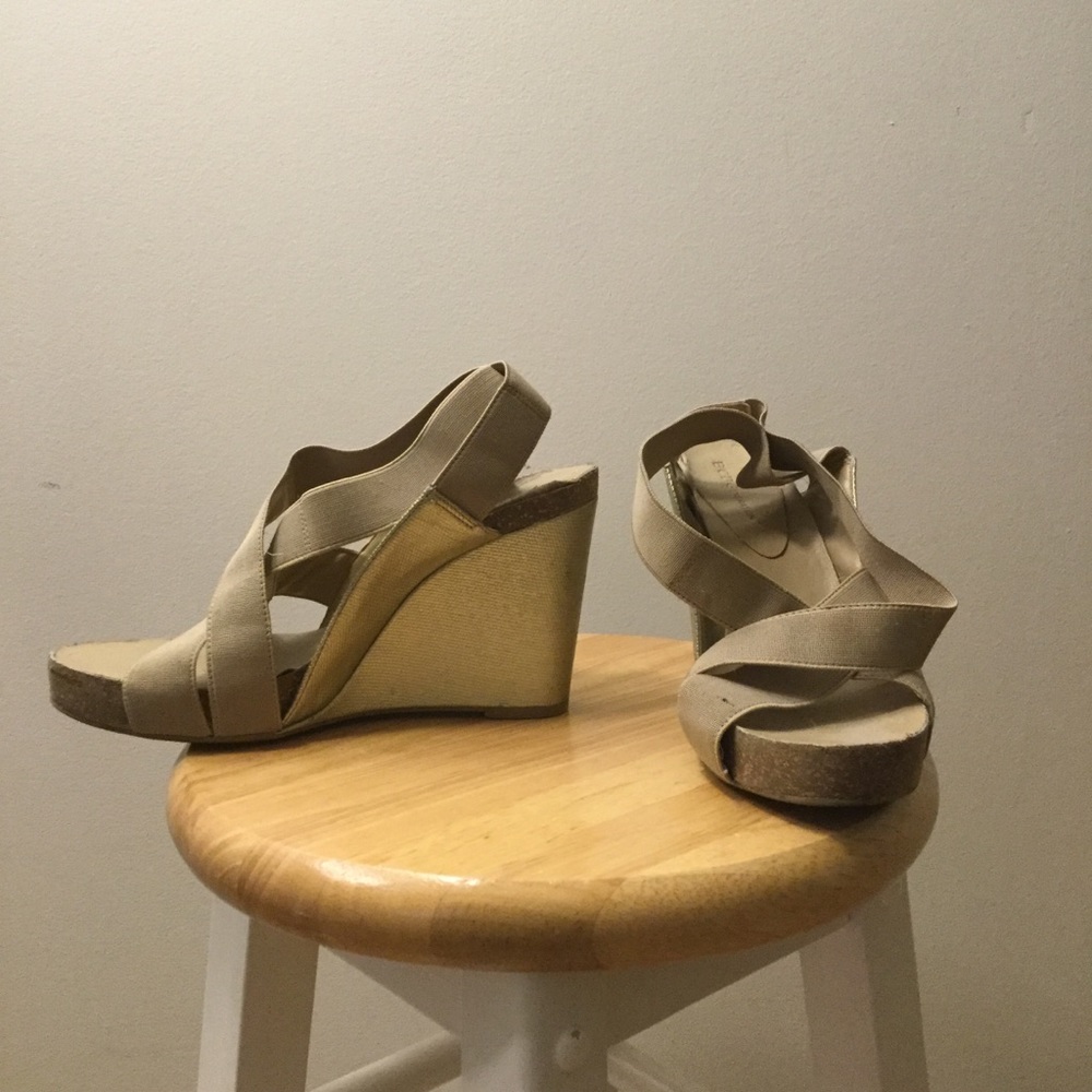 BCBGeneration nude open-toe wedge - size 7